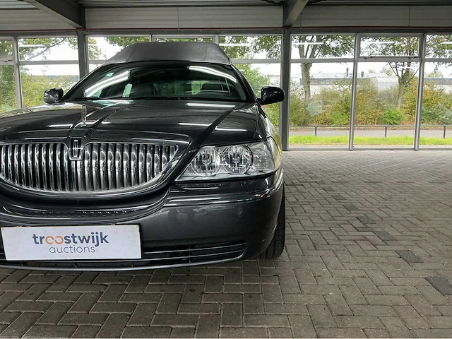 Lincoln town car federal coach rouwauto – amerikaanse luxe, tijdloze klasse 2007 v8 btw auto - afbeelding 41 van  50