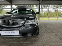 Lincoln town car federal coach rouwauto – amerikaanse luxe, tijdloze klasse 2007 v8 btw auto