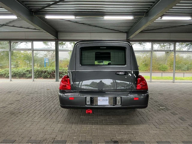 Lincoln town car federal coach rouwauto – amerikaanse luxe, tijdloze klasse 2008 v8 btw auto - afbeelding 1 van  51