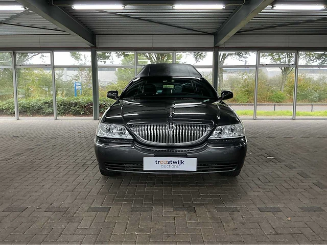 Lincoln town car federal coach rouwauto – amerikaanse luxe, tijdloze klasse 2008 v8 btw auto - afbeelding 8 van  51