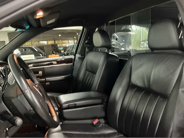 Lincoln town car federal coach rouwauto – amerikaanse luxe, tijdloze klasse 2008 v8 btw auto - afbeelding 26 van  51