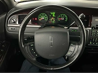 Lincoln town car federal coach rouwauto – amerikaanse luxe, tijdloze klasse 2008 v8 btw auto - afbeelding 32 van  51