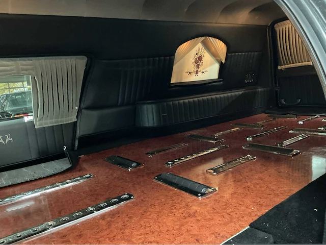 Lincoln town car federal coach rouwauto – amerikaanse luxe, tijdloze klasse 2008 v8 btw auto - afbeelding 41 van  51