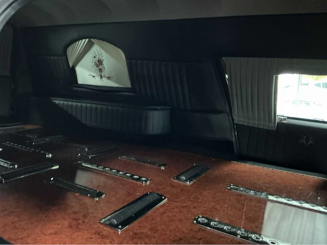 Lincoln town car federal coach rouwauto – amerikaanse luxe, tijdloze klasse 2008 v8 btw auto - afbeelding 44 van  51