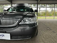 Lincoln town car federal coach rouwauto – amerikaanse luxe, tijdloze klasse 2008 v8 btw auto - afbeelding 40 van  51