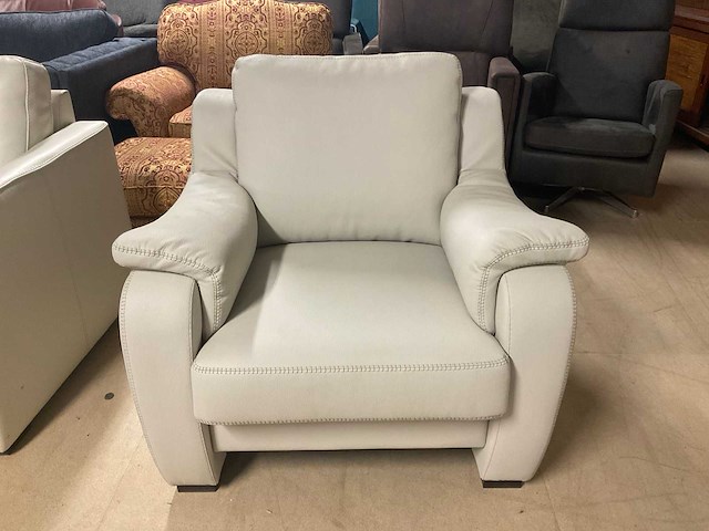 Linda lederen fauteuil - afbeelding 5 van  10