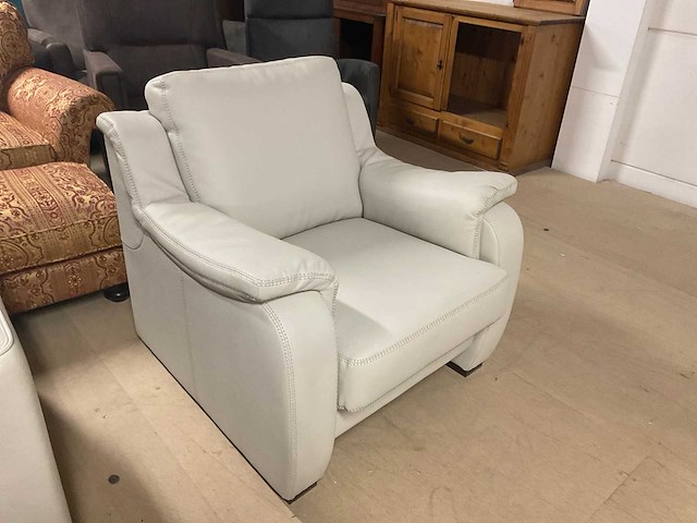 Linda lederen fauteuil - afbeelding 9 van  10