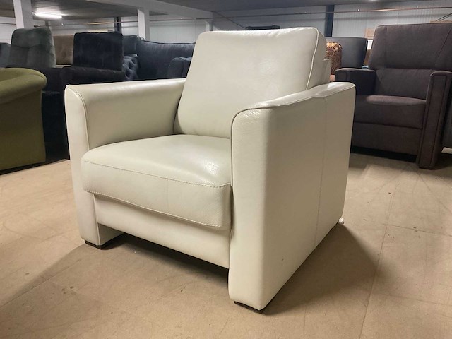 Linda lederen fauteuil - afbeelding 1 van  8