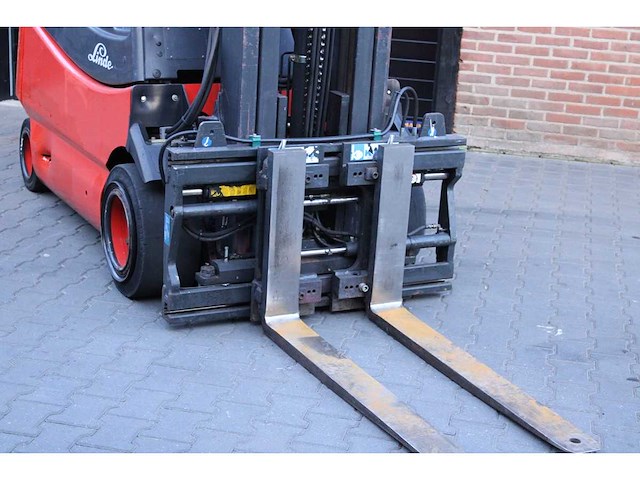 Linde - - e30s - vorkheftruck - afbeelding 7 van  11