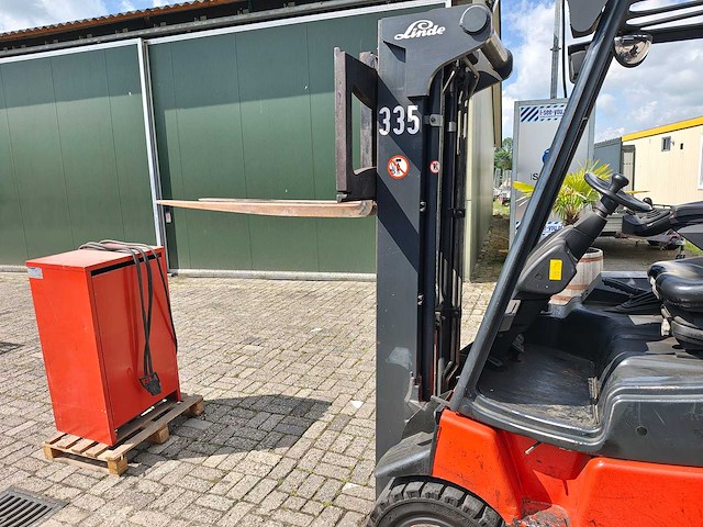 Linde - 2005 - e30/03/600 - vorkheftruck - afbeelding 15 van  33