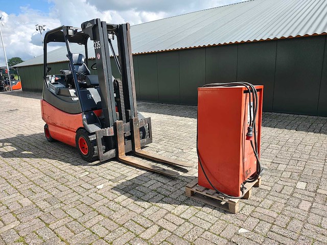 Linde - 2005 - e30/03/600 - vorkheftruck - afbeelding 12 van  33