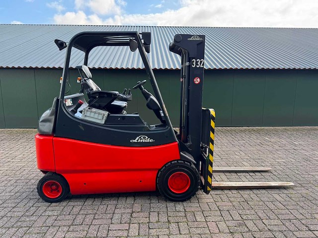 Linde - 2005 - e30/03/600 - vorkheftruck - afbeelding 16 van  17