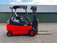 Linde - 2005 - e30/03/600 - vorkheftruck - afbeelding 16 van  17