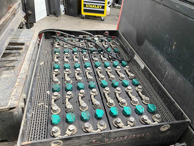 Linde - 2005 - p250 - industriële trekker - afbeelding 4 van  14