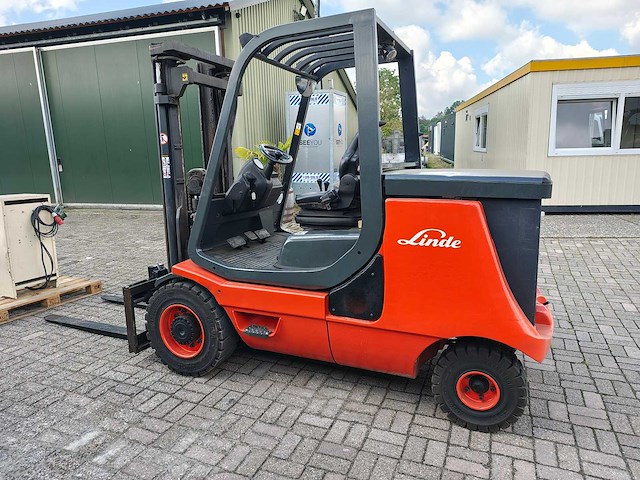 Linde - 2007 - e40p - vorkheftruck - afbeelding 11 van  13