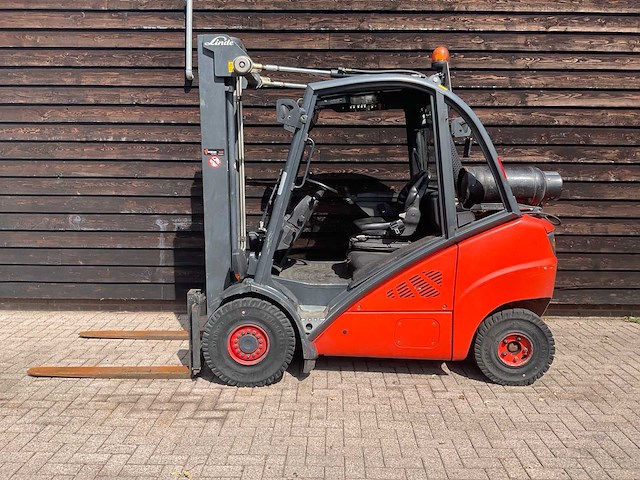 Linde - 2007 - h 30 t - vorkheftruck - afbeelding 2 van  6