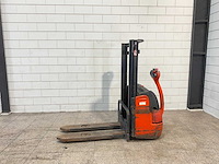 Linde - 2007 - l10 - stapelaar - afbeelding 1 van  11