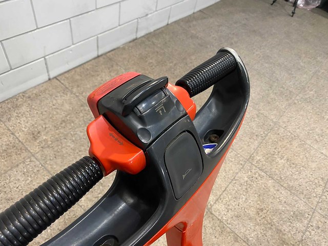 Linde - 2007 - l10 - stapelaar - afbeelding 9 van  11