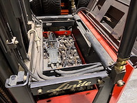 Linde - 2007 - v11 - elektrische orderpicker reach truck - afbeelding 12 van  12