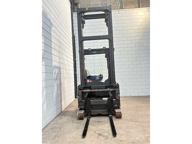 Linde - 2012 - r14x-03 - reachtruck - afbeelding 4 van  6