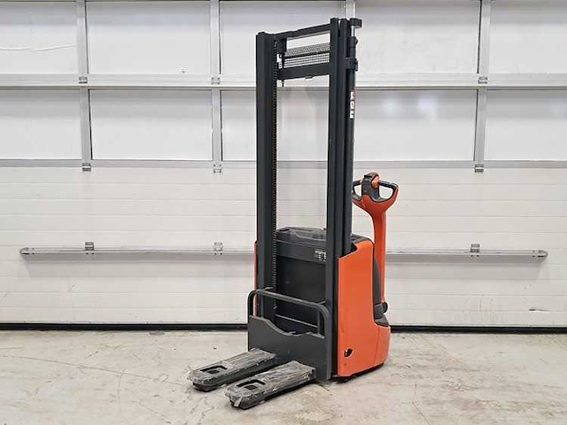 Linde - 2013 - l10 - 150 uren - stapelaar - afbeelding 1 van  10
