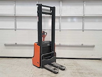 Linde - 2013 - l10 - 150 uren - stapelaar - afbeelding 7 van  10