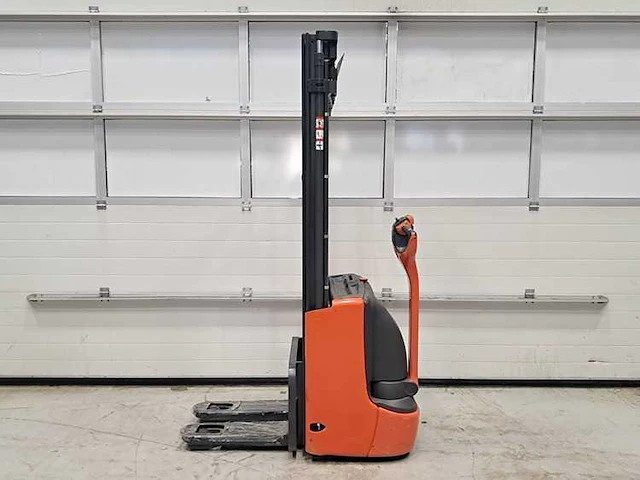 Linde - 2013 - l10 - 150 uren - stapelaar - afbeelding 2 van  10