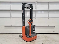 Linde - 2013 - l10 - 150 uren - stapelaar - afbeelding 3 van  10