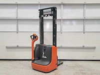 Linde - 2013 - l10 - 150 uren - stapelaar - afbeelding 5 van  10