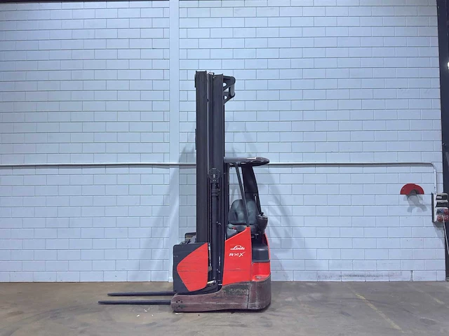 Linde - 2013 - r14x-03 - reach truck - afbeelding 1 van  16