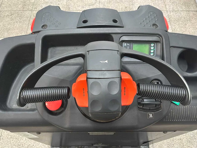 Linde - 2013 - v08-01 - orderpicker - afbeelding 12 van  13