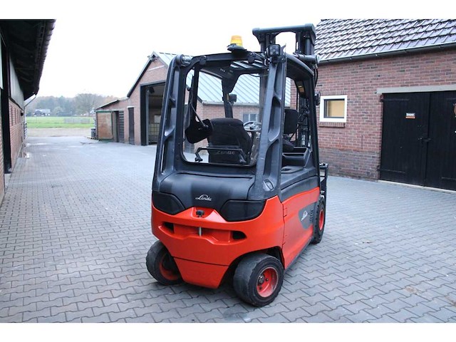 Linde - 2014 - e25 - 5.93m triplex, free-lift, vorkversteller, side-shift - vorkheftruck - afbeelding 13 van  16