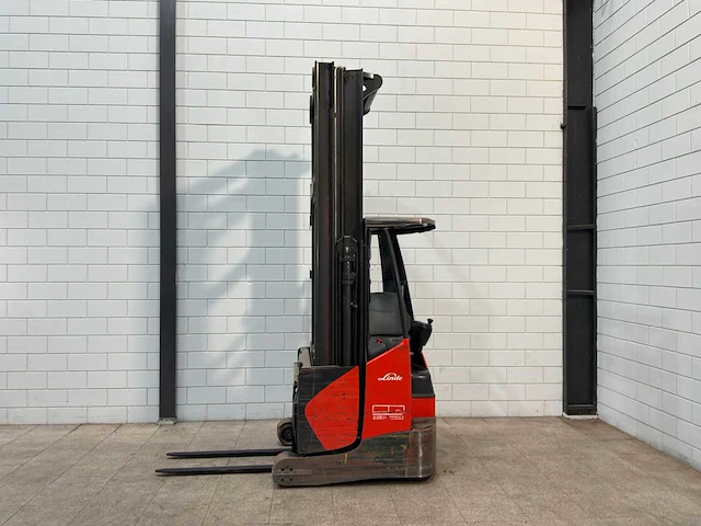 Linde - 2014 - r14x-03 - reach truck - afbeelding 1 van  18
