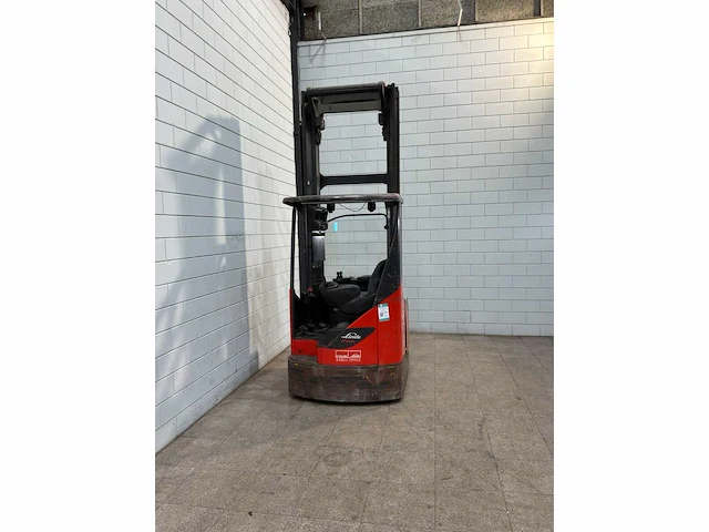 Linde - 2014 - r14x-03 - reach truck - afbeelding 12 van  18