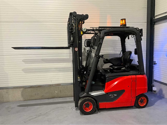 Linde - 2015 - e20ph-02 2000kg - uitschuifbare lepels / lepelversteller accu 2020 vorkheftruck - afbeelding 14 van  15