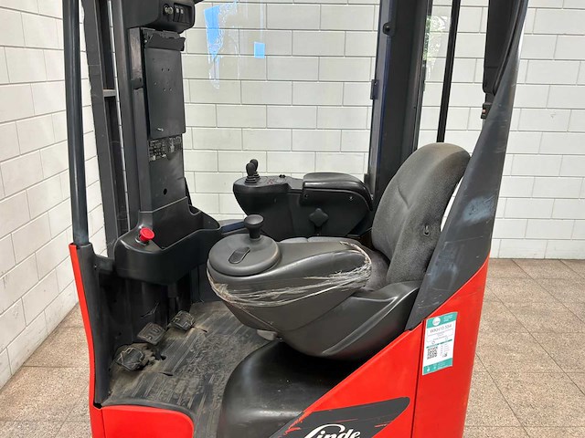 Linde - 2015 - r14x-03 - reach truck - afbeelding 12 van  18