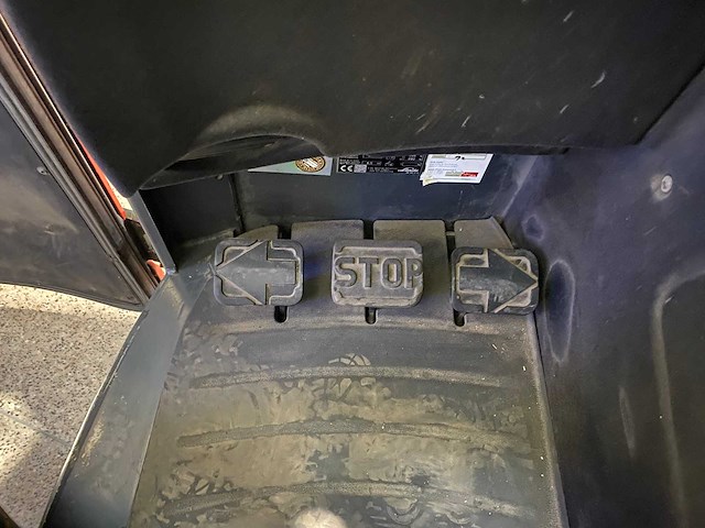 Linde - 2015 - r16 - reach truck - afbeelding 11 van  13