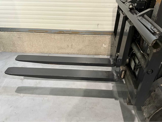 Linde - 2018 - e30hl-01/600 - 3999uur - lepelversteller vorkheftruck - afbeelding 7 van  22