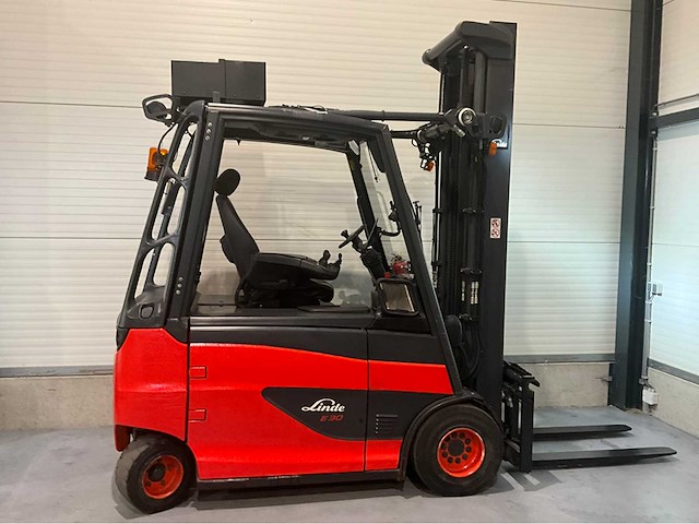 Linde - 2018 - e30hl-01/600 - 3999uur - lepelversteller vorkheftruck - afbeelding 3 van  4