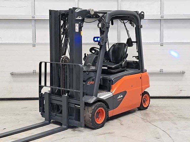 Linde - 2019 - e20pl-02 - 4.1m triplex, free-lift, side-shift - vorkheftruck - afbeelding 1 van  8