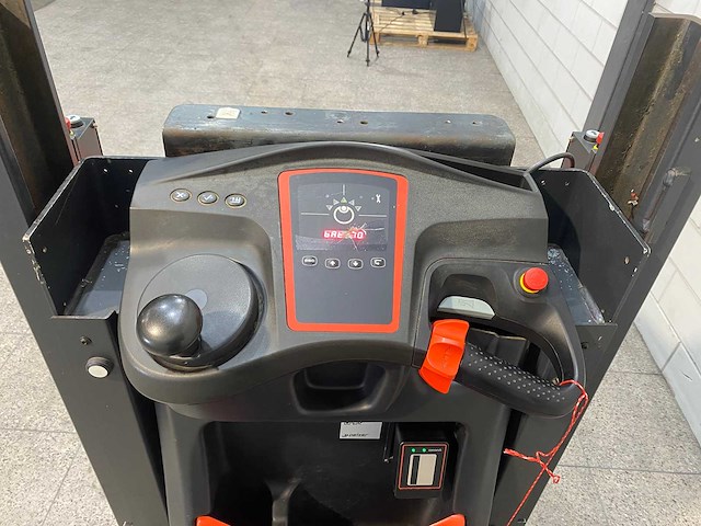 Linde - 2019 - v10-02 - orderpicker - afbeelding 4 van  13