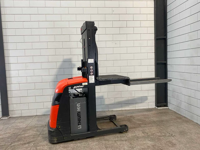 Linde - 2019 - v10-02 - orderpicker - afbeelding 6 van  10