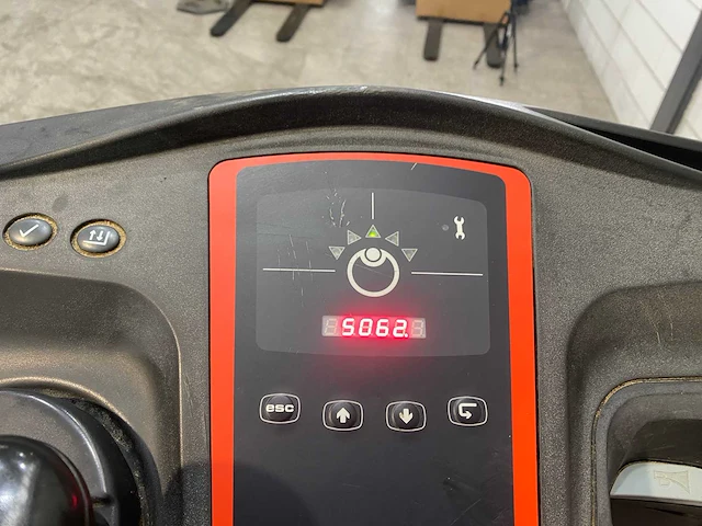 Linde - 2019 - v10-02 - orderpicker - afbeelding 10 van  10