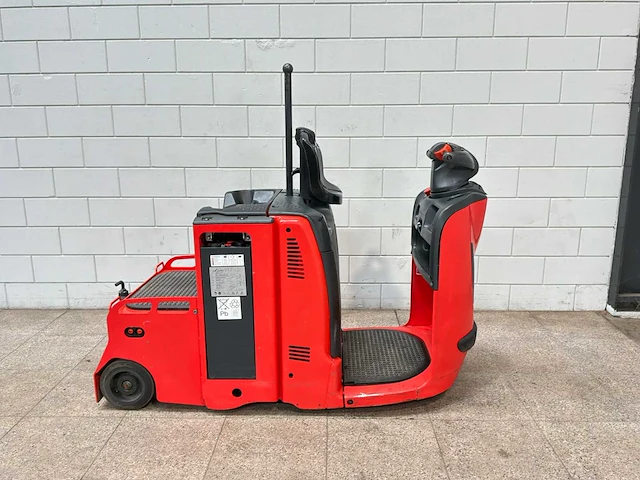Linde - 2021 - p30 - industriële trekker - afbeelding 6 van  13