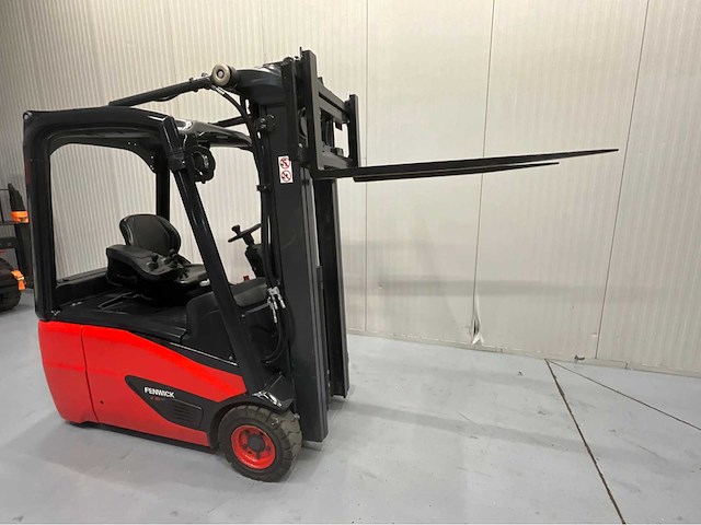 Linde - e16 evo vorkheftruck 2021 triplex - freelift - sideshift - 5110 uur - 1600kg - multifunctioneel dashboard - afbeelding 11 van  27