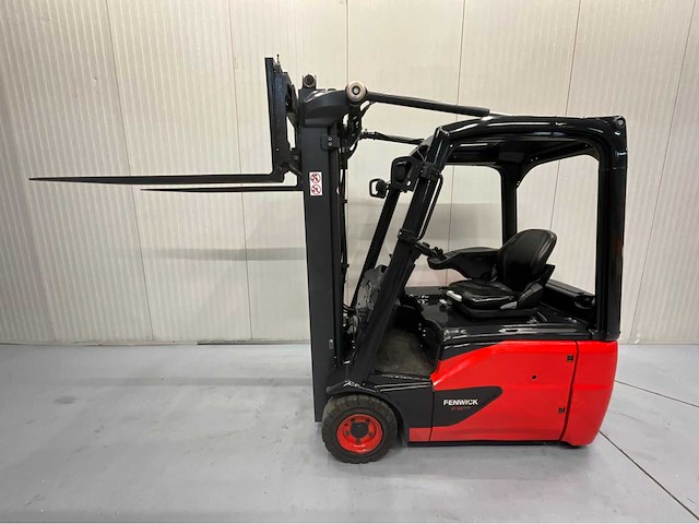 Linde - e16 evo vorkheftruck 2021 triplex - freelift - sideshift - 5110 uur - 1600kg - multifunctioneel dashboard - afbeelding 11 van  20