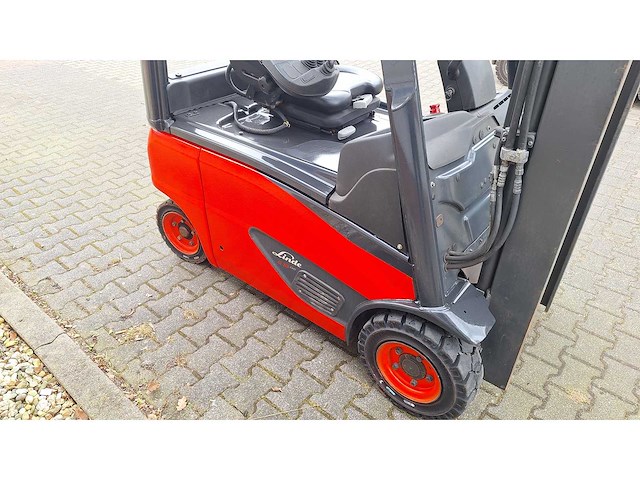 Linde - e16 p-02 - vorkheftruck triplex - free-lift - side-shift - afbeelding 11 van  13
