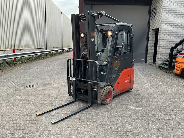 Linde - e16c-01 - forklift trucks - 2011 - afbeelding 1 van  12