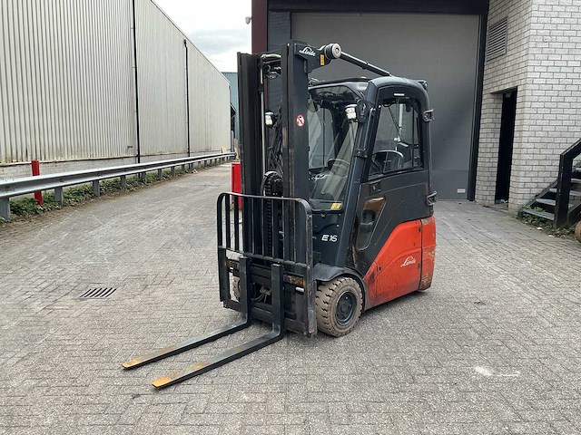 Linde - e16c-01 - forklift trucks - 2011 - afbeelding 1 van  12