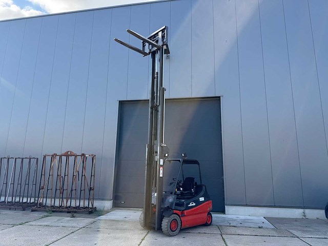 Linde - e25-03 - heftruck - afbeelding 9 van  18
